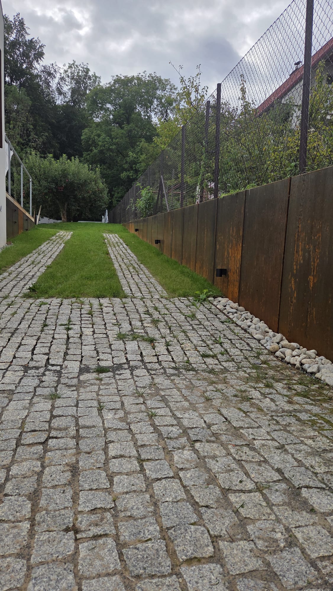 CORGARDEN-na zakazku-oplechovani-1